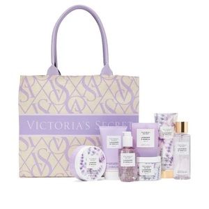 VICTORIA'S SECRET Lavender And Vanilla  The Relax Ritual Kit gift set $196 (new)